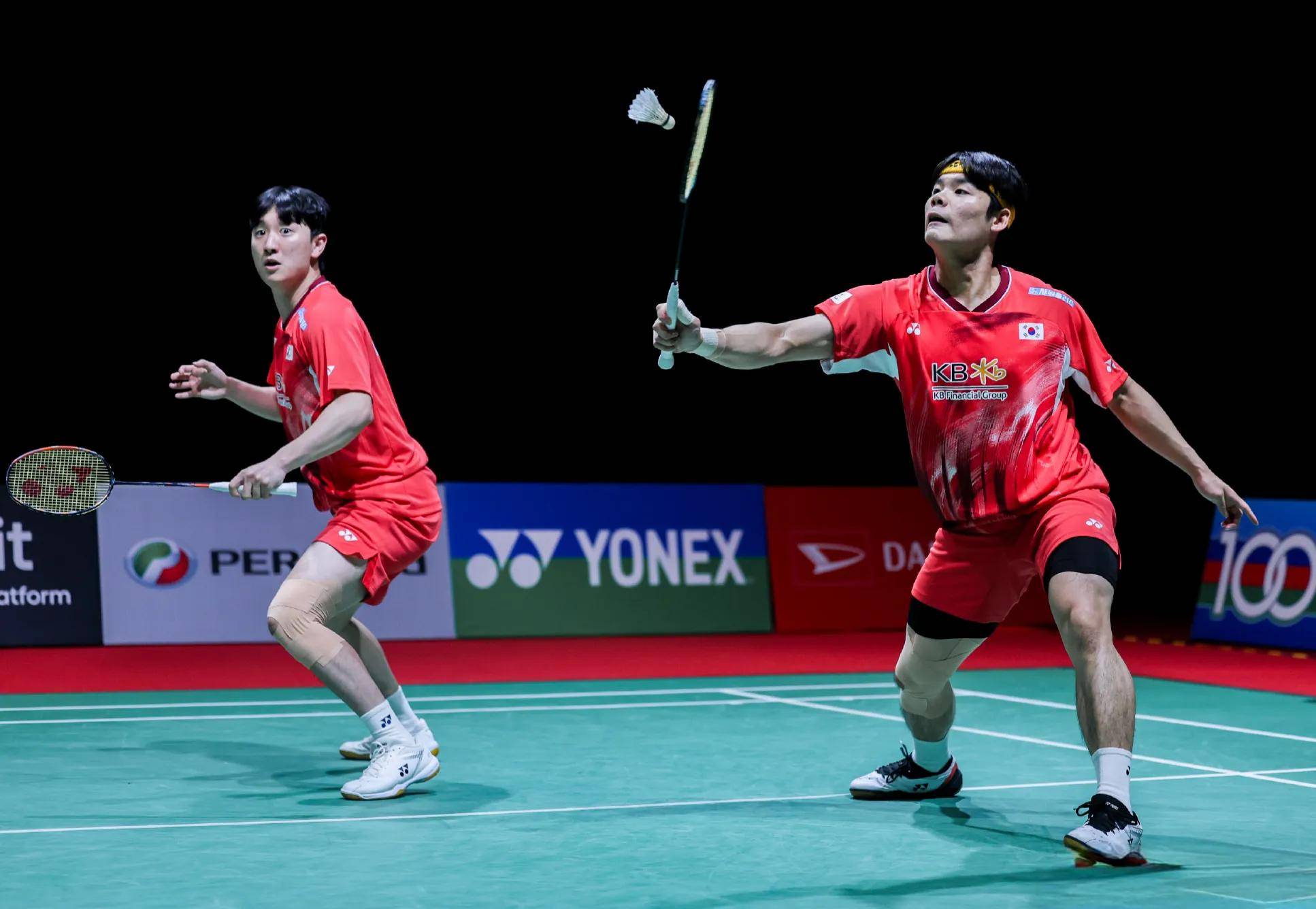 九游娱乐入口-日本羽毛球队鏖战中国羽毛球队，安赛龙绝境逆转的简单介绍