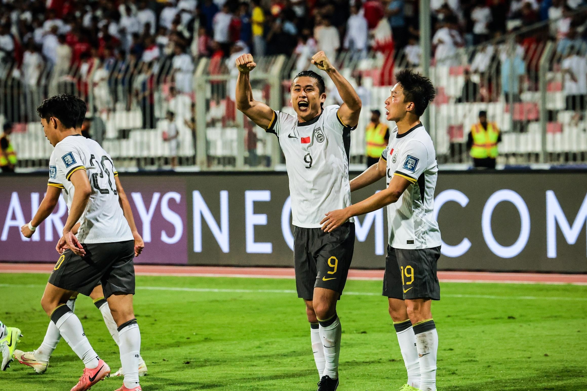 九游VIP-包含巴塞后卫风尘仆仆伤退，球队险胜对手的词条