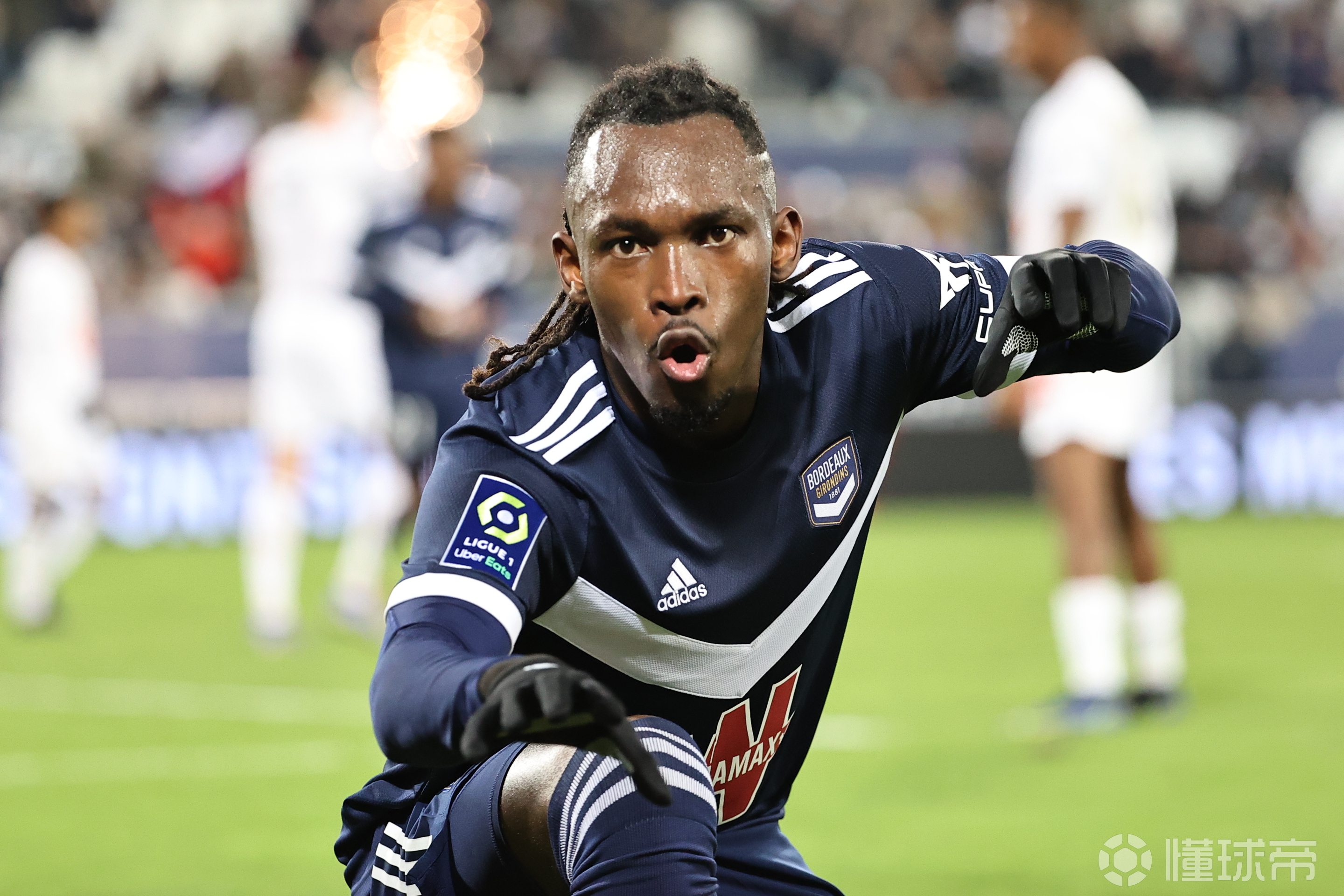 关于里尔战胜波尔多,赢得关键三分的信息 关于里尔战胜波尔多,赢得关键三分的信息