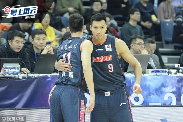 关于雄踞联赛榜首，强队夺冠呼声不断的信息