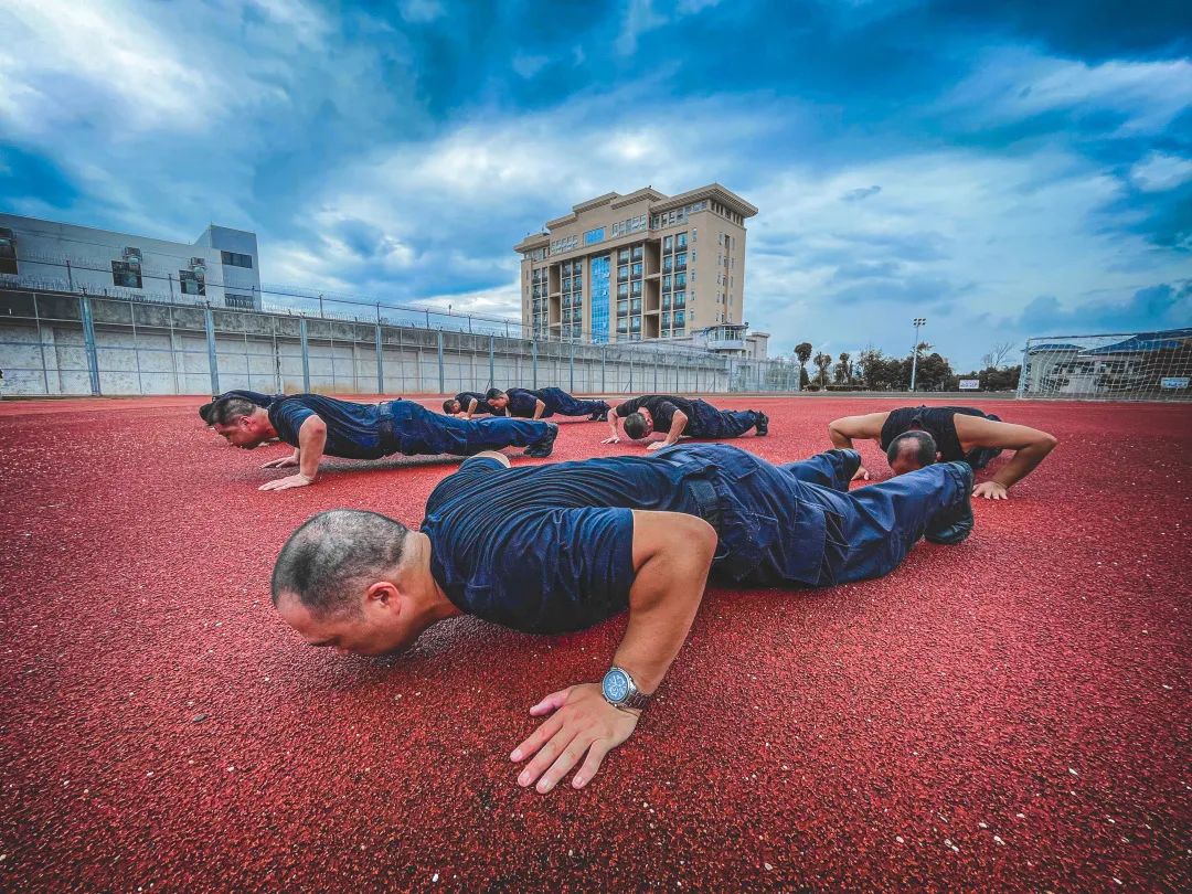 九游体育平台-一线队迎来重要战役沉着冷静备战的简单介绍
