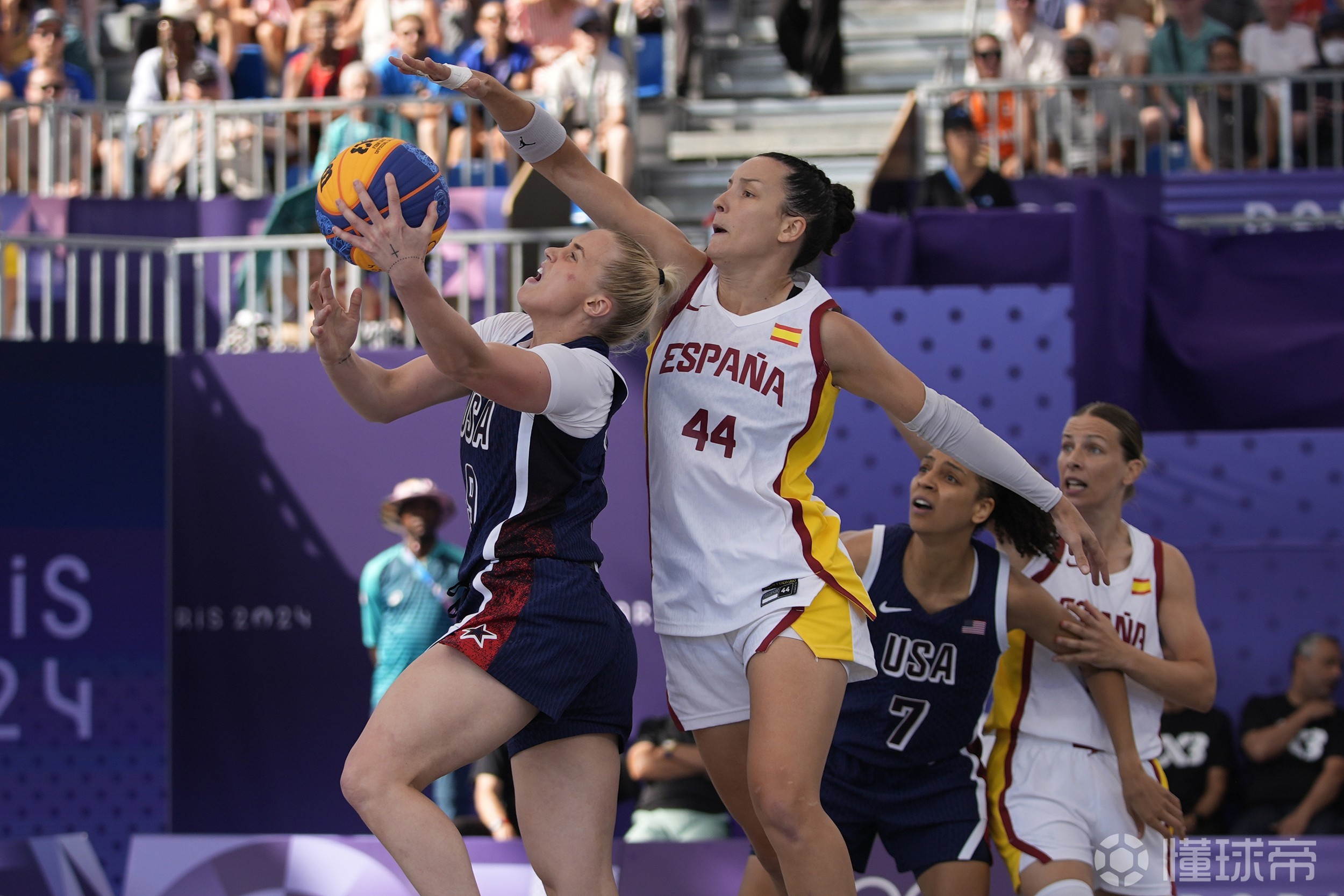 西班牙篮球职业联赛赛事频频上演，精彩不断的简单介绍