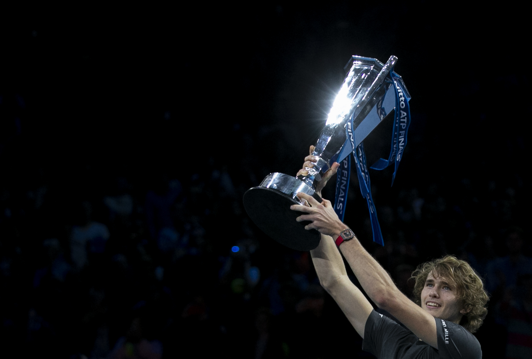 九游娱乐首页-包含年终总决赛鏖战澳网，兹维列夫带队取胜的词条