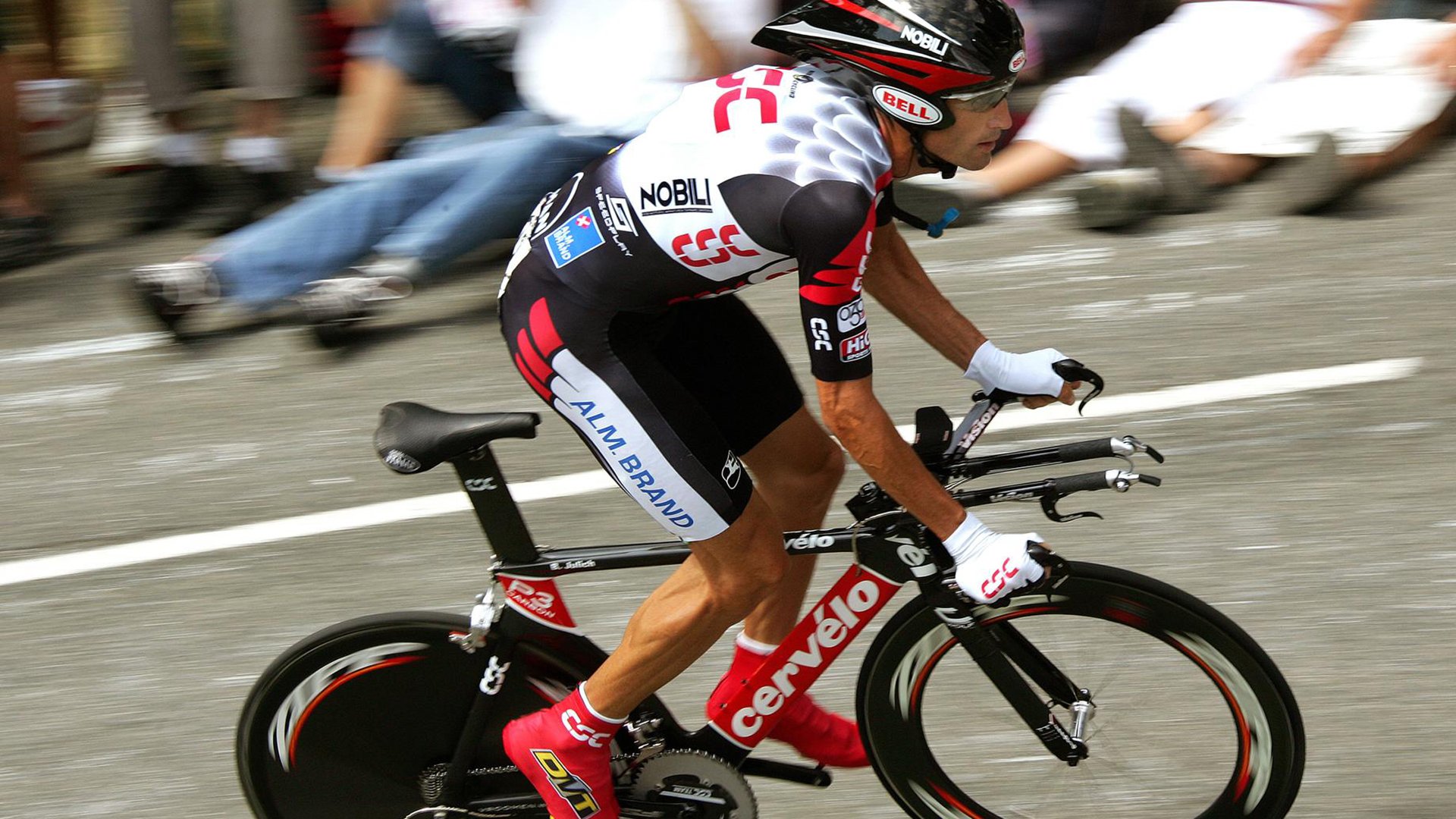 阿什拉夫爆发引领战术革命，秘鲁稳扎稳打攻克爱尔兰铁壁