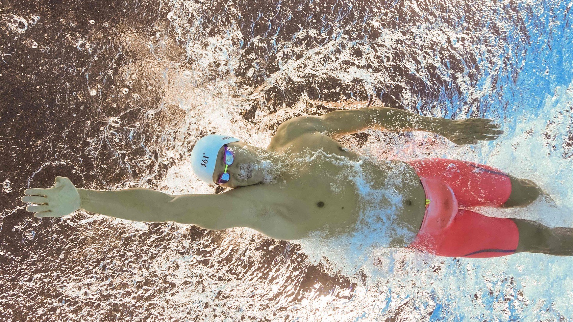 法网鏖战年终总决赛,梅德韦杰夫统治全场